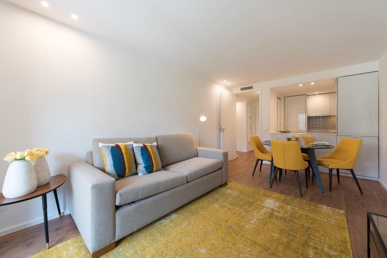 Lovelystay - Downtown Balcony Apartment With Free Parking Porto Exterior foto