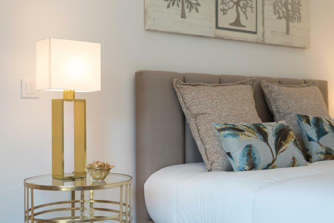 Lovelystay - Downtown Balcony Apartment With Free Parking Porto Exterior foto