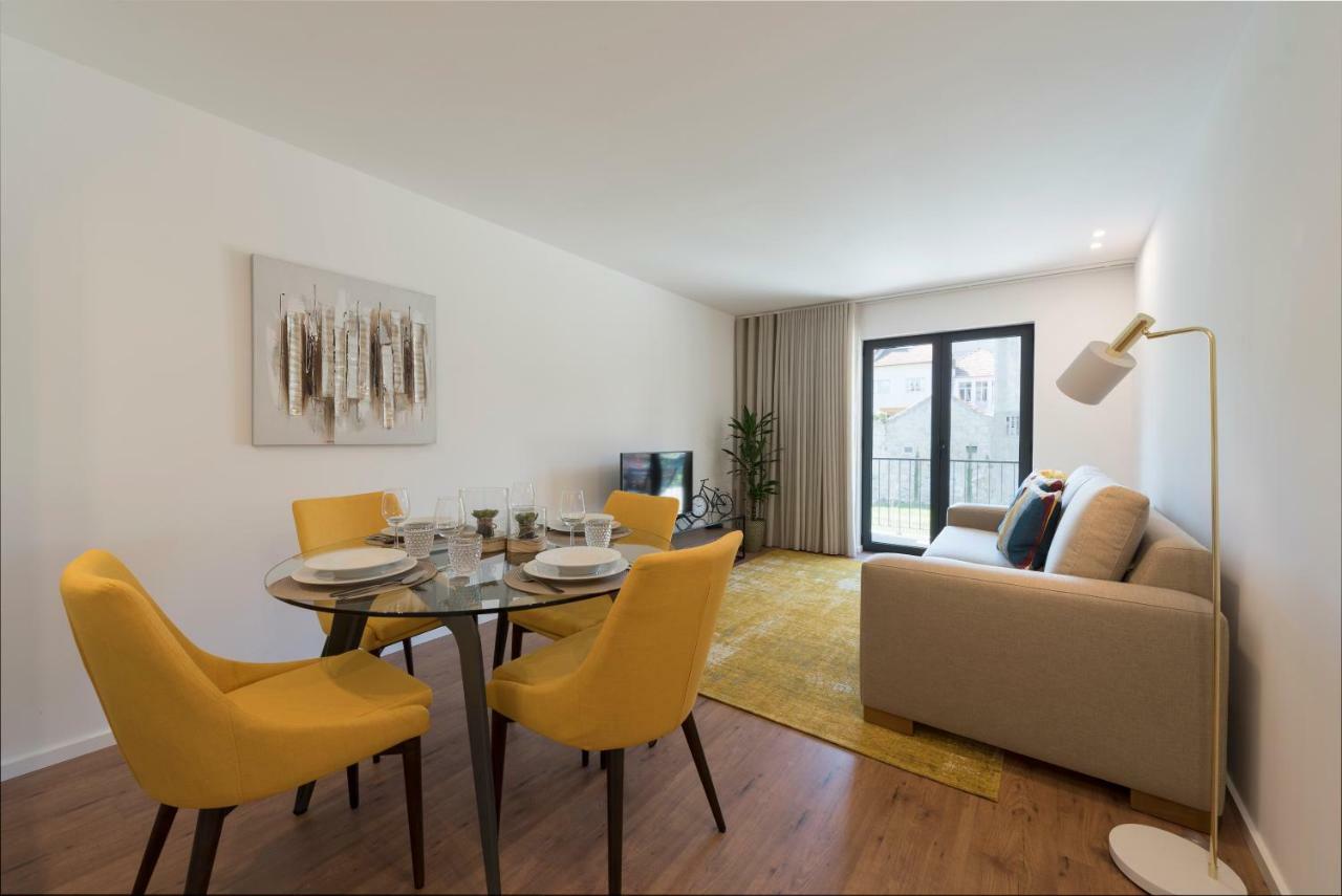 Lovelystay - Downtown Balcony Apartment With Free Parking Porto Exterior foto