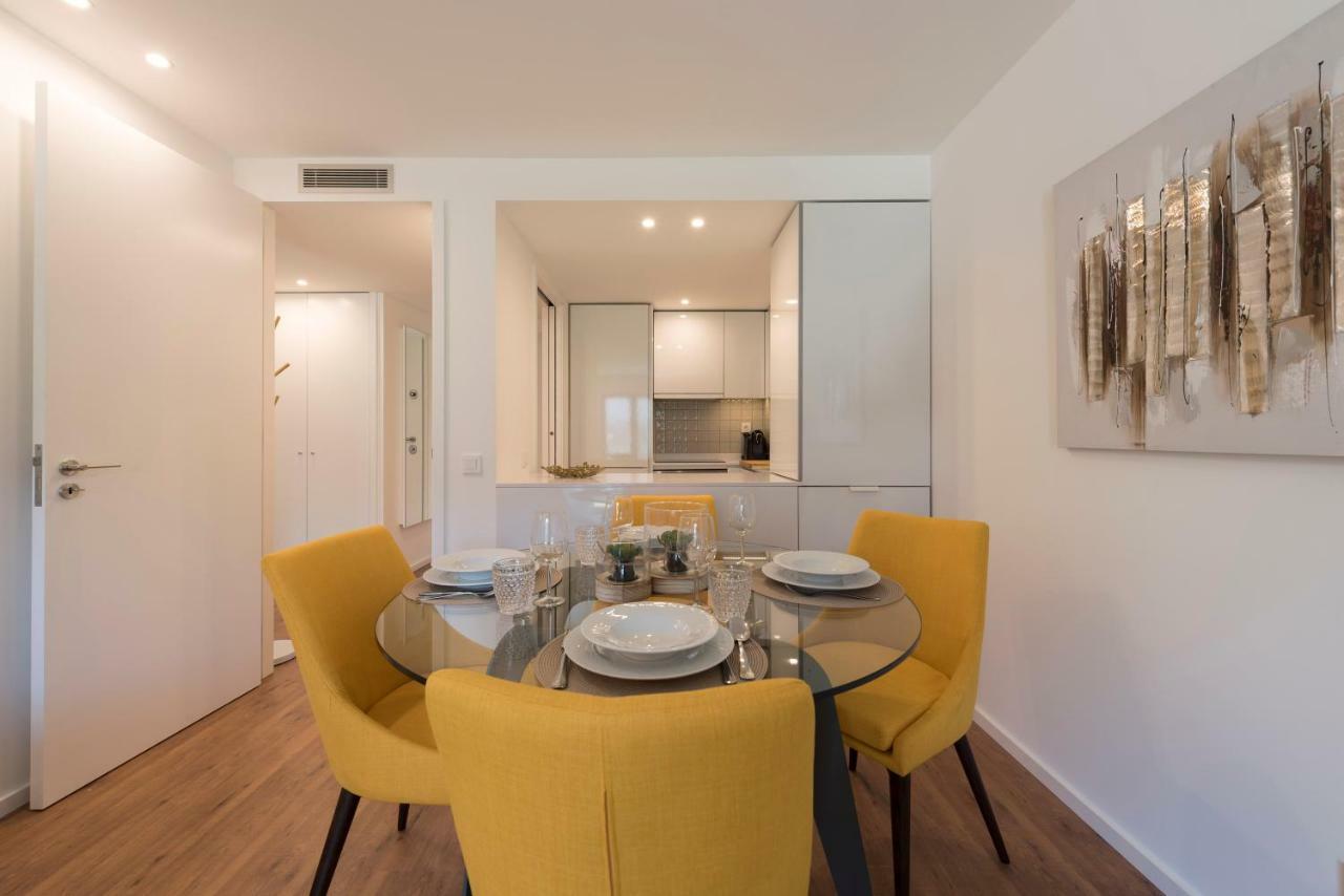Lovelystay - Downtown Balcony Apartment With Free Parking Porto Exterior foto