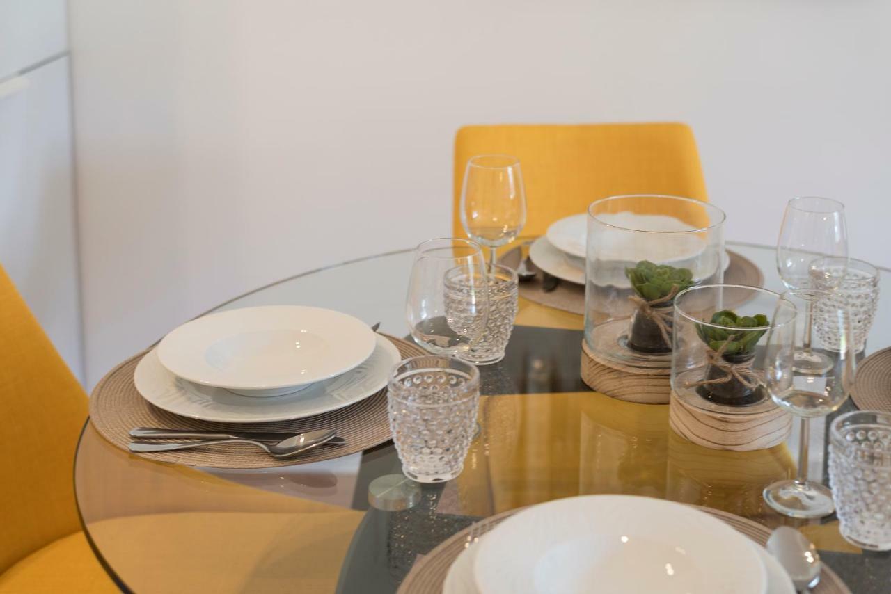 Lovelystay - Downtown Balcony Apartment With Free Parking Porto Exterior foto